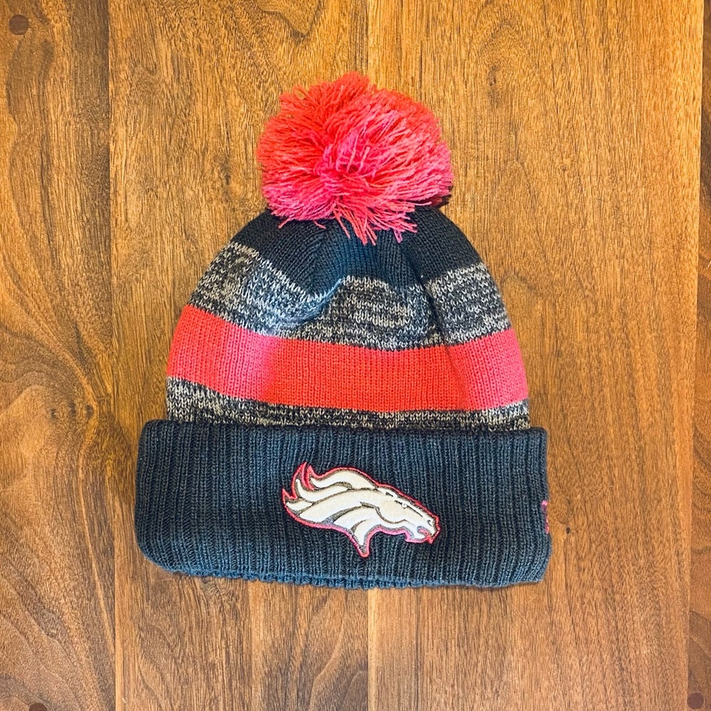 Women’s Bronco’s beanie